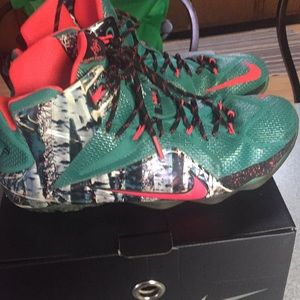 Lebron 12 “Christmas” (size 14)